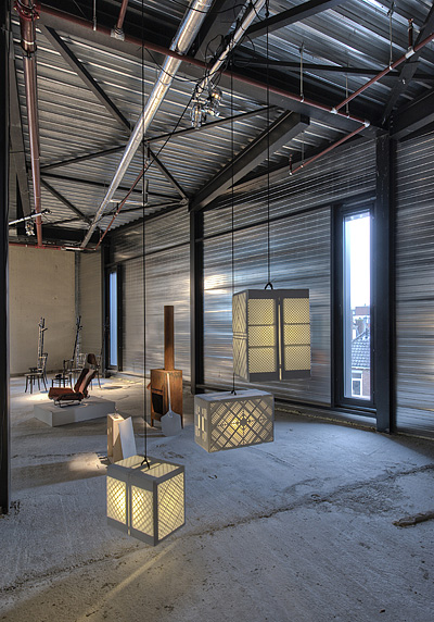 Front Maaike Roozenburg, Crate Lights (photo Ruud Balk)