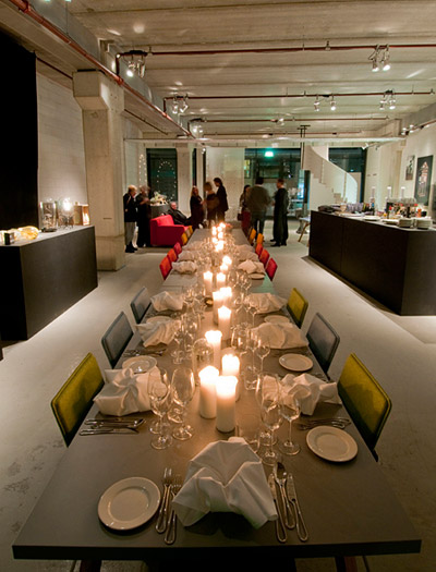 Maarten Bapist (Joine) / Simple Table, Juli water carafe, Open air covert
Anke Bernotat (Gispen) / Triennial chair